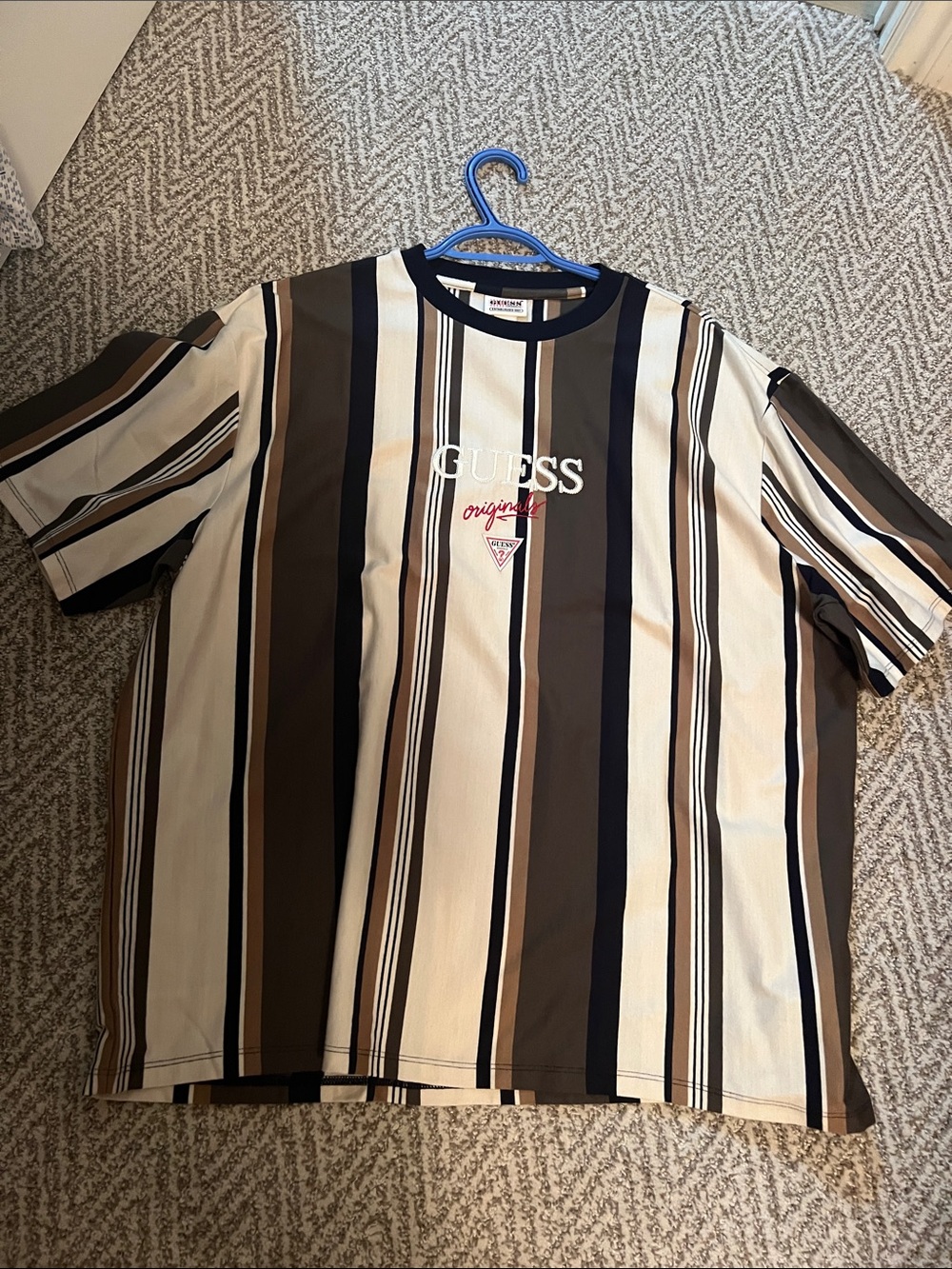 GUESS Men’s Vertical Stripe Short Sleeve Tee - Cream, Brown & Black. LG